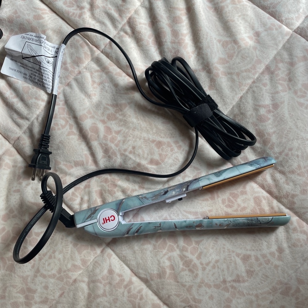 CHI Air Expert 1” Blue Hair Straightener - Picture 2 of 4